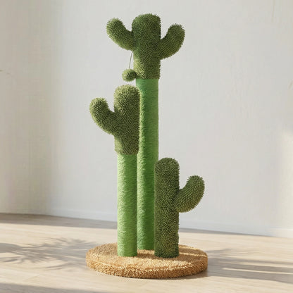 Arbre à chat cactus vert avec trois poteaux de hauteurs variées sur base ronde en sisal naturel