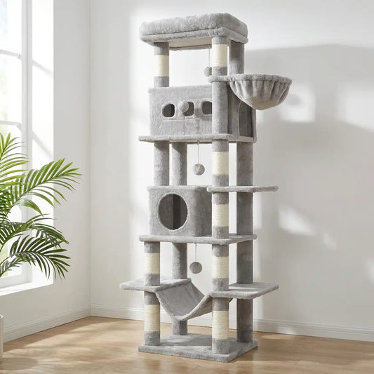 Arbre à chat XXL gris moderne avec grand condo, hamac incliné, deux niches et poteaux sisal dans un salon lumineux
