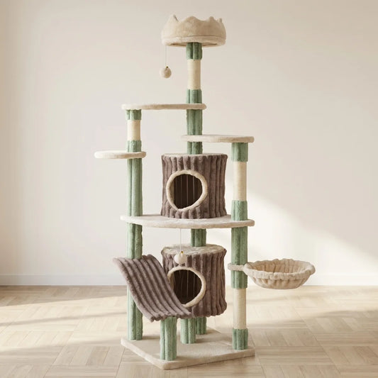 Arbre à chat xxl vert et beige de 163 cm avec deux tanières fermées, plateformes, corbeille suspendue et jouet pendant.